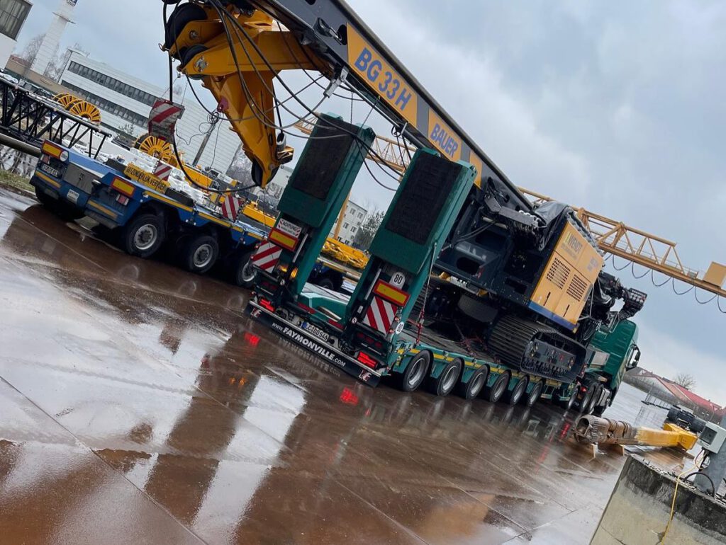 Instagram post from dominikschwertransporte. This post is in position 3.