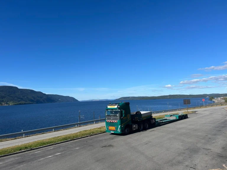 Instagram post from dominikschwertransporte. This post is in position 5.