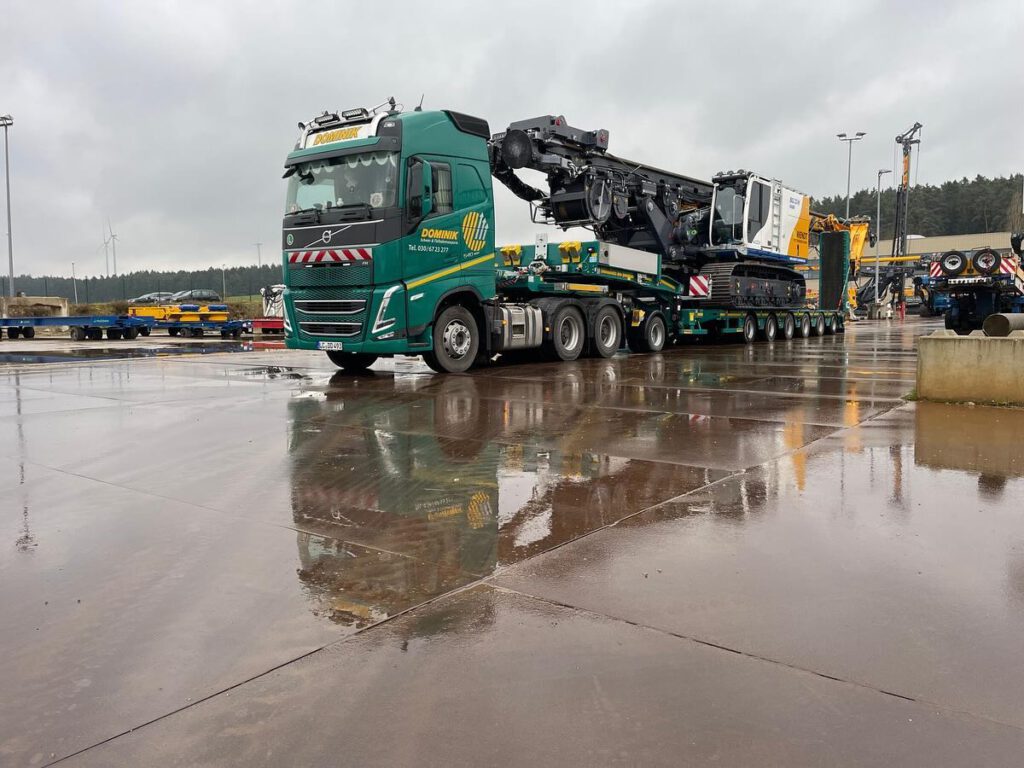 Instagram post from dominikschwertransporte. This post is in position 5.